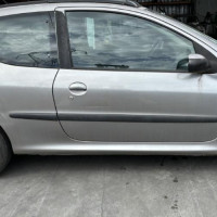 Vehicule-PEUGEOT-206%2520PHASE%25202-2004-50f5741ba973dc3717b3b7e26ab5c6b645071f39b048ca1f9a9f728ae6622653_m.jpg