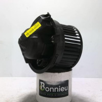 100465963-efca3b20-469c-4a6f-ba37-0e9afd26ae9d-Piece-100465963-Ventilateur-chauffage-77365569-ALFA-ROMEO-GIULIETTA-2-PHASE-1-17-TBI-16V-TURBO-679fd7b71ddfdf2cb3fd7bc59c29196eeb202e83d970814391b8bdaf5cf30137_m.jpg