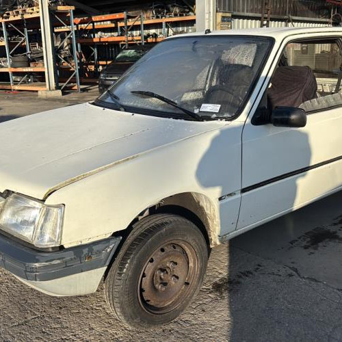 Vehicule-PEUGEOT-205%2520PHASE%25202-1990-3924960b08b135cff852cdd167f309a34c1b7c01378b662c1f9513eadb20c2b7_m.jpg