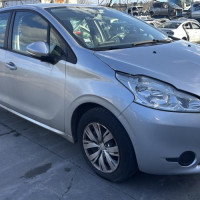 Vehicule-PEUGEOT-208%25201%2520PHASE%25201-2013-3e31eaaaa8361948d0585f3b4a33eeee69f8d19c6d3fa1daaa65411cd8db8e9a_m.jpg