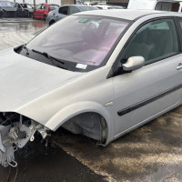 Vehicule-RENAULT-MEGANE%25202%2520PHASE%25201-2003-d4ecd0e844d0135259a3080c8d099b54d5b5a97de6a63f450a7a2536df73a69d_m.jpg