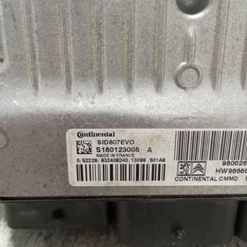 102481463-36964dc8-df6b-4f2d-97fa-5eb59e3c2768-Piece-Calculateur-moteur-1609734080-CITROEN-C4-PICASSO-1-0d80f670427849f958e3b40ac22f06e6ef585cca610c5a52020b0c95af6eba39_m.jpg