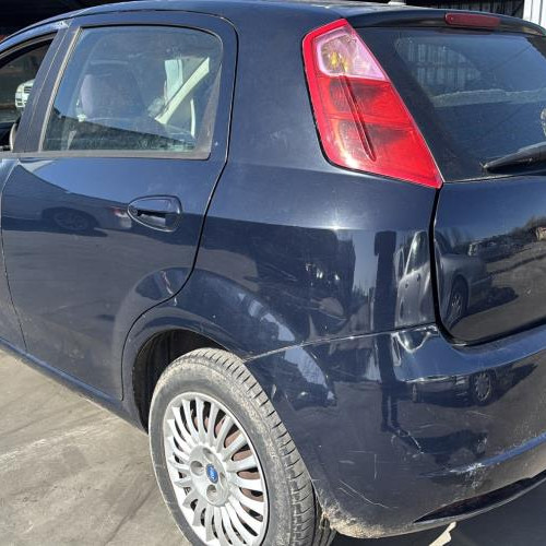 Vehicule-FIAT-GRANDE%2520PUNTO-2007-c1e6c830ca413f1e3b664856bd13d5e86ad314d3c752331b4007addef93c8bd5_m.jpg