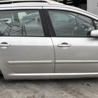 Vehicule-PEUGEOT-307%2520PHASE%25201%2520BREAK-2003-df8fc4023f53882ac35d0bd2cd538f1a4c3dcf761a229d8f150677e7229bb03c_m.jpg