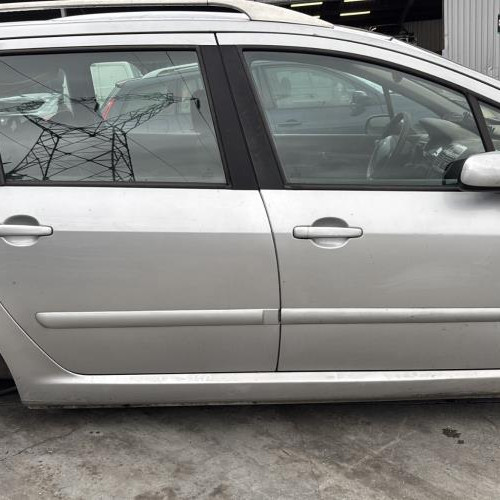 Vehicule-PEUGEOT-307%2520PHASE%25201%2520BREAK-2003-df8fc4023f53882ac35d0bd2cd538f1a4c3dcf761a229d8f150677e7229bb03c_m.jpg