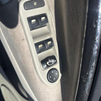 Vehicule-CITROEN-C5%25201%2520PHASE%25202-2005-25b9215ff121d809852205ff0e6722775771c18ec8e67c3796ed4db27e7e49eb_m.jpg