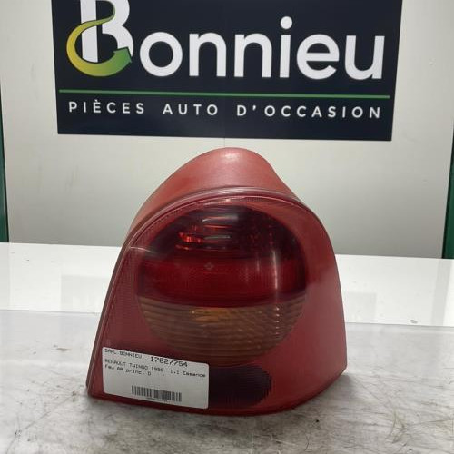 Piece-Feu-arriere-principal-droit-%28feux%29-7700426320-RENAULT-TWINGO-1-PHASE-2-408804620f8294a0a199c3ae89cc79803c1a02a4ccd4bd207b7e31332c14d191_mtn.jpg