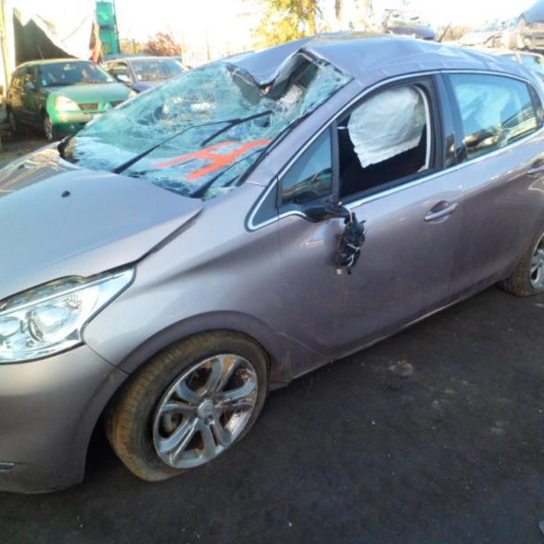 Vehicule-PEUGEOT-208-1-6-2012-b84f8ab4fdc6dc033d38fa693f4f1b630e14bad45c85b7c28f9b44486970b77f.JPG