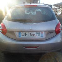 Vehicule-PEUGEOT-208-1-6-2012-409fa30b0cd7de6bb5a6443ebbe0823f01700a323bed3ca1fc9f0be89beb3b01.JPG