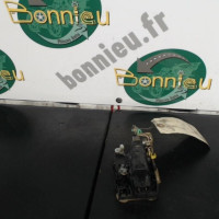 Piece-Fermeture-centralisee-avant-droit-RENAULT-MASTER-II-PROPULSION-CHASSIS-DOUBLE-CABINE-Fourgo-5128d3bf6bddd7d52528af2aea2fc4c1c62061476334df9a0ac5979c917a742c.jpg