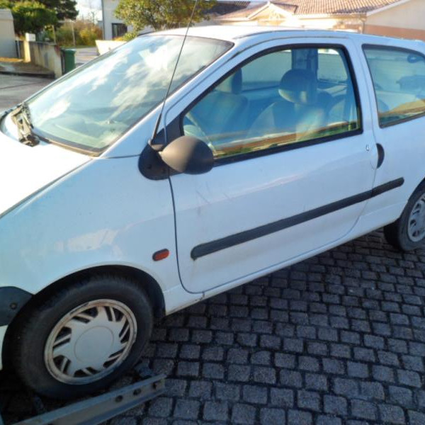 Vehicule-RENAULT-TWINGO-1998-1-1-2000-299cbcd7a9b9c7b144cd7b4fbc246a952a9f4dd194ef41cf257b1b02c7b85167.JPG