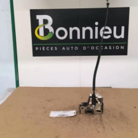 Piece-Fermeture-centralisee-avant-droit-RENAULT-CLIO-2-PHASE-2-1.5-DCI--8V-TURBO-4b51e1e969a9fac0e916a3a5ff159579019fa0b426876c86bf35fcc922dcc283_mtn.jpg