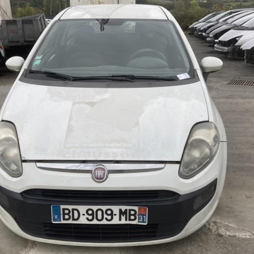 Vehicule-FIAT-PUNTO-EVO-3-2010-d8f750489e3ebb1ccee1a825efdbccf56cb00558a3400b90c8ab43186e3616ff_mtn.jpg