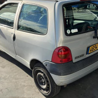 Vehicule-RENAULT-TWINGO-1-PHASE-3-2003-4b0d48837c51fd1c0e03bfe36a51b4ebdcd3c199add7bf3de6809d7f09fe737f_mtn.jpg