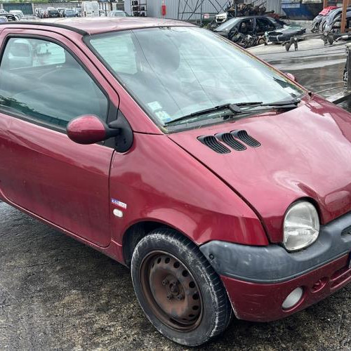 Vehicule-RENAULT-TWINGO-1-PHASE-3-2004-6bd0e404484d48f662a51120fe7e99ae203070b4c2ecb2521e5b4e81b3031e87_mtn.jpg