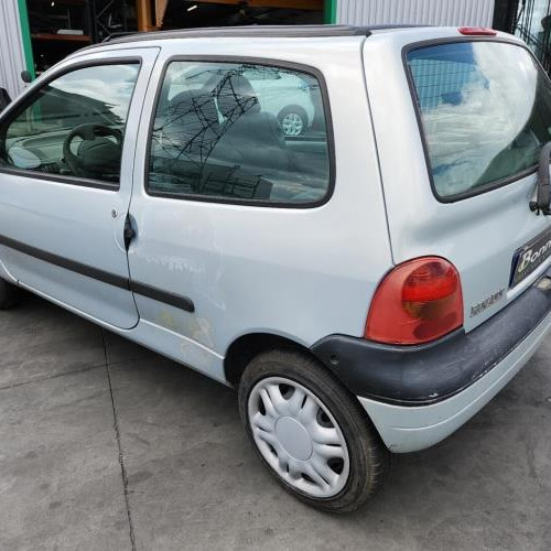 Vehicule-RENAULT-TWINGO-1-PHASE-3-2001-33a7202cd11f54ffb468185b14a41d908a7510e3570ea43bc7df1fe4d684fc3d_mtn.jpg