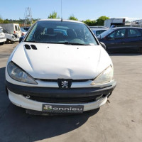 Vehicule-PEUGEOT-206-PHASE-2-2001-cbe09dd6c58405fffc9490d6a0ec0b3487d77ae8f8f638f054b0f17bbc606694_mtn.jpg