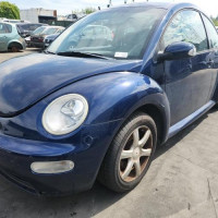 Vehicule-VOLKSWAGEN-NEW-BEETLE-1-PHASE-1-2004-48f25d60aa9e72891d7a889fc256b52ed5f24574e3cc4c49c2adc5a1b6f14024_mtn.jpg