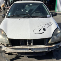 Vehicule-RENAULT-CLIO-2003-0ac46b585a4234b25eee13a8780df51cc145362f5c2b2f5edb7d148a178bceac_mtn.jpg