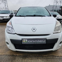 Vehicule-RENAULT-CLIO%25203%2520PHASE%25202-2010-d56ec9e74774b8d2769a9f391c4d8b65e5310d28c26800efecd3e67652f5744a_m.jpg