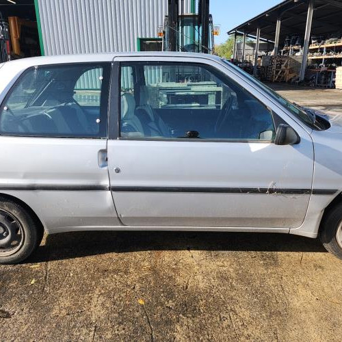 Vehicule-PEUGEOT-106%2520PHASE%25201-1995-ffdb01a04b27d39651b803fcd4c757bd81e716b5225a90f1f5e4946467ccab98_m.jpg