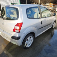 Vehicule-RENAULT-TWINGO%25202%2520PHASE%25201-2008-d6ff835dd233dd81b970821aca9ac7638096c5da7fc26209f6a35706e4ebeb48_m.jpg