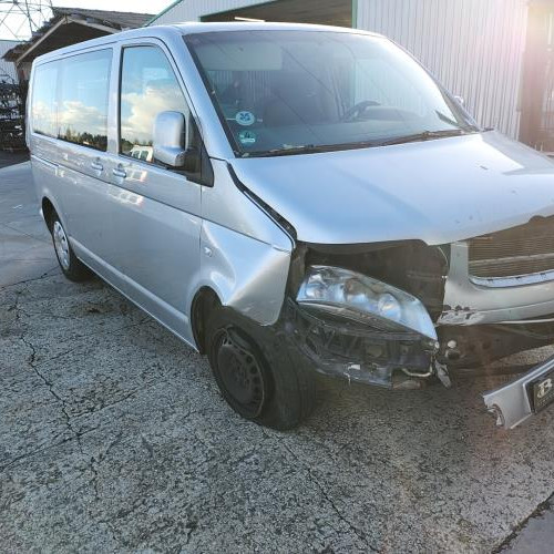 Vehicule-VOLKSWAGEN-TRANSPORTER%25205%2520PHASE%25201-2006-d972a784f13494ad87f0ad3c520eb84311b10d2e731ce6fea40d238fbc320401_m.jpg