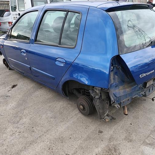 Vehicule-RENAULT-CLIO-2-PHASE-2-2006-32af3e17a7a7f1515ce5686ae2d3232791e2b5e4aef03ee42d2bccc91b3250e6_mtn.jpg