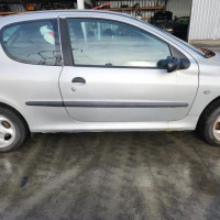 Vehicule-PEUGEOT-206-PHASE-1-2000-db3856d16baa07365deaffddc5d6dcf9e14763a2bd97bc11dd2ef55ceae84c4c_mtn.jpg