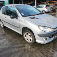 Vehicule-PEUGEOT-206-PHASE-1-2000-31ec1ae1482f67c5e06fd9c08235a3be355c8a82d23057f2749e7860fc7b5ea1_mtn.jpg