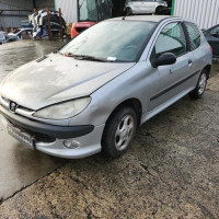 Vehicule-PEUGEOT-206-PHASE-1-2000-fc3efb6b99a07a21e048cad81b8826fb194f5d36faa4cd1de21469376bc4939e_mtn.jpg