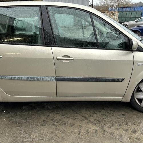 Vehicule-RENAULT-SCENIC-2-PHASE-1-2006-675bf9a6e5e115bbe57023dbd1fa610bb16f23e1e6c94f38ad5c68975a7c20f3_mtn.jpg