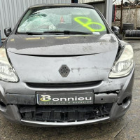 Vehicule-RENAULT-CLIO-3-PHASE-2-2011-e670b20a0d2d2fbca4b1e61424399b72261b4aa25ed059b8469b2ad0fd75d64b_mtn.jpg