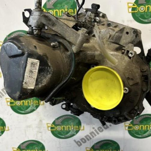 Piece-Boite-de-vitesses-7701700517-RENAULT-CLIO-2-PHASE-1-e9fc6543fa60c54cc9201f5201b937e94a820fd8d0cec24ceaf5b9222ce9667f_mtn.jpg