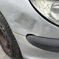 Vehicule-PEUGEOT-206-PHASE-2-2004-e7720136a21c95b3cbe928758c18d5f830b79a2000e8bf1c3ed08473681104b5_mtn.jpg