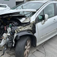 Vehicule-PEUGEOT-308-1-PHASE-1-2009-a9757217eed30cfe9efe7f74145a341c51722d82f520edc04af5c7f8d7d46869_mtn.jpg