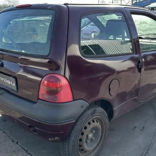 Vehicule-RENAULT-TWINGO-1-PHASE-3-2001-6ca894f58f24cf52af9c3d2c358a06d2139b40555f84e6c5af6c63cc405d8918_mtn.jpg