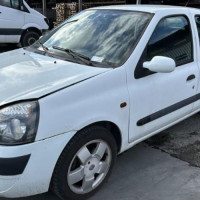 Vehicule-RENAULT-CLIO-2-PHASE-2-2002-764bd96d3ad46ad6f03de8d96b9a5a6d4ba00e884bfbb496c0bdcf9fc7a6fe4b_mtn.jpg