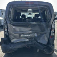 Vehicule-PEUGEOT-RIFTER-2019-96af259375cfdf9ec0e09e6dee09e9d3e4cb63ece072bb7c69471259d32ea887_mtn.jpg