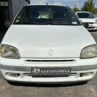 Vehicule-RENAULT-CLIO-1-PHASE-3-1998-d41dd63492f9bb45e5a2e33a2e2a5cda9a807f83cc316599260a7f9cfe455378_mtn.jpg