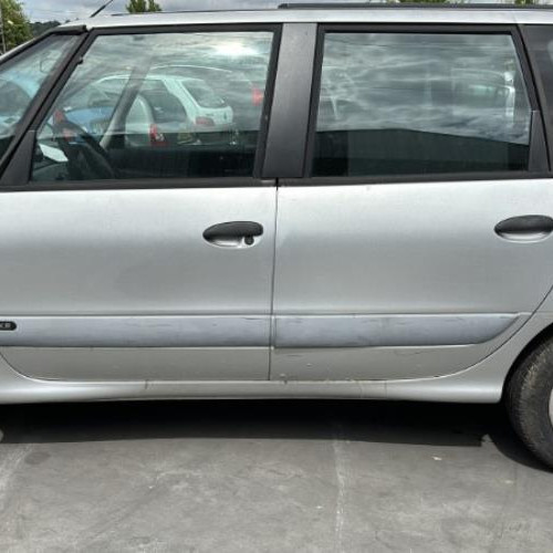 Vehicule-RENAULT-ESPACE%25203-1998-7cf44b7d17596a20d8dfd55c1f7d7d5d57907f2d6030c94beba0b8c5b400e5e6_m.jpg