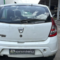 Vehicule-DACIA-SANDERO%25201-2010-0642c59be57f53a985316a1df2a6c4c202afa64ab2fadb16080652f2acd0efa9_m.jpg