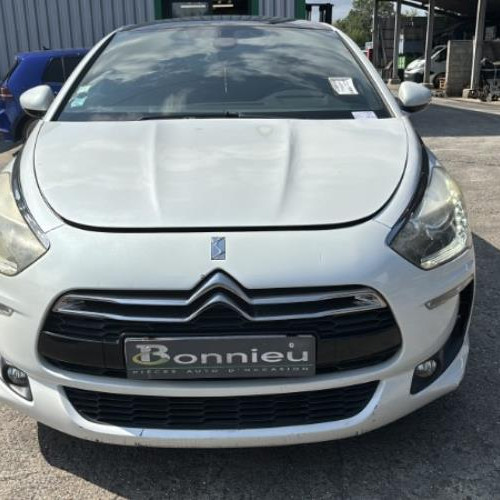 Vehicule-CITROEN-DS5%2520PHASE%25201-2013-f34e635c28366b4492b388c4bd80d14e02c82475bfce595c3eb0e14ab2a4aeca_m.jpg