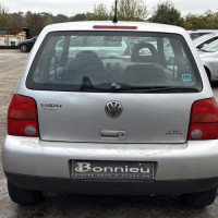 Vehicule-VOLKSWAGEN-LUPO-2002-30b0b8ee932360d6a2c9ca5a4bb17d793cf0f8da3bdaab4bd9aea847a598fb2d_m.jpg