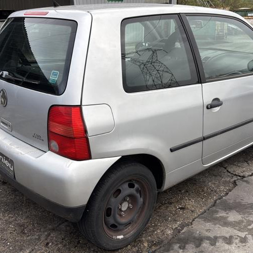 Vehicule-VOLKSWAGEN-LUPO-2002-2c216dd187bc7d7a81594df95e281a92be10df175615190d02f4c3b448a8c75d_m.jpg