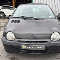 Vehicule-RENAULT-TWINGO%25201%2520PHASE%25203-2004-fb88725b4c95eb615897e76352bccb23dae2e06bd0ff53824571628d0050ce49_m.jpg