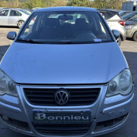 Vehicule-VOLKSWAGEN-POLO%25204%2520PHASE%25201-2005-7044aa6b82af598b4f4691ec48e5e5b43d68a029e71d0224051ba9bddf7000d3_m.jpg