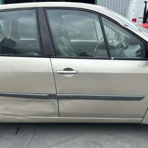 Vehicule-RENAULT-SCENIC-2-PHASE-2-2008-4c0d78209107bbfe6d6cb7a849c22ce25b51e3f2315e964017cebf3cb19955f4_mtn.jpg