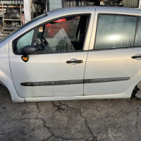 Vehicule-RENAULT-MODUS%2520PHASE%25201-2004-61d093344b0addd44d4b3224925490fd5a3e35315e99aaf18bd2bfeb0bf73b47_m.jpg