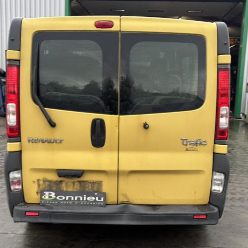 Vehicule-RENAULT-TRAFIC%25202%2520PHASE%25202-2007-cd9ea84ef0a21ca2c994f14c303127ed8a75bc1c67e1e9d73ffbe14dfdc4c02e_m.jpg